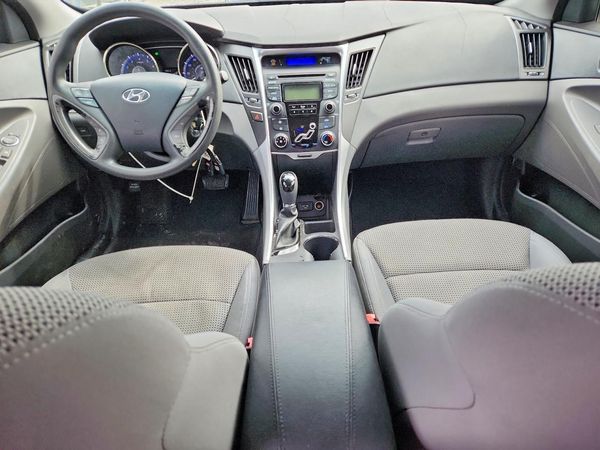 2013 HYUNDAI SONATA GLS/ GLS Popular