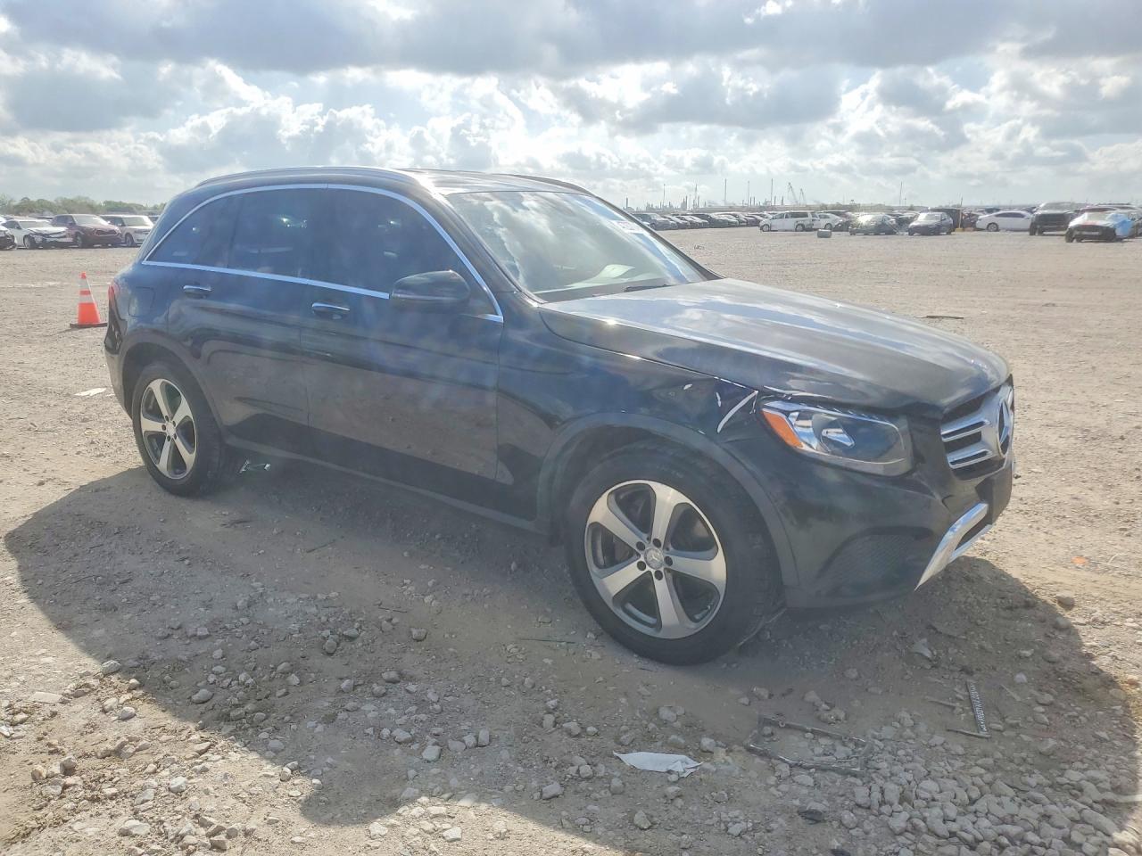 2016 MERCEDES-BENZ GLC GLC300