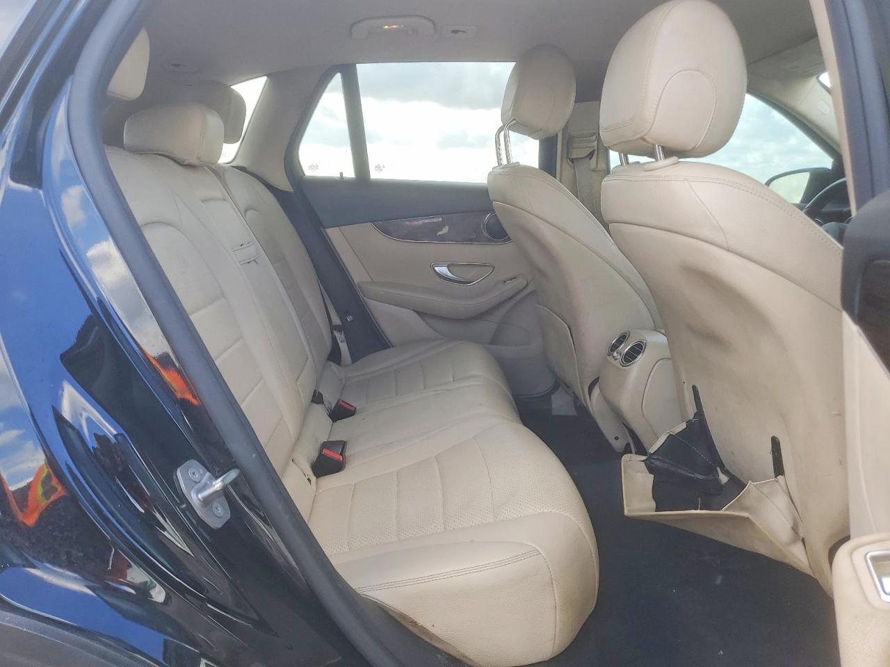 2016 MERCEDES-BENZ GLC GLC300