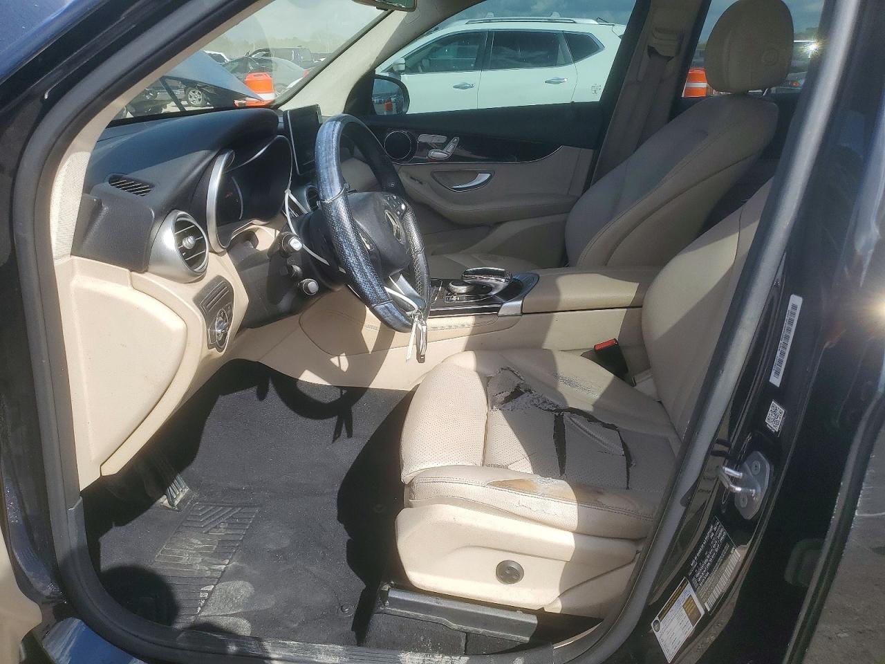 2016 MERCEDES-BENZ GLC GLC300