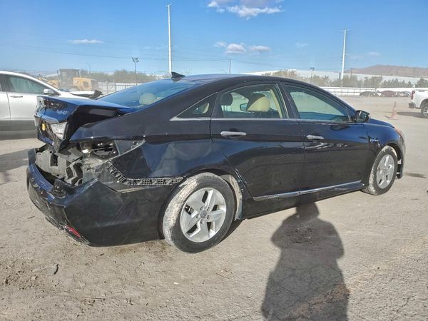 2012 HYUNDAI SONATA Middle level