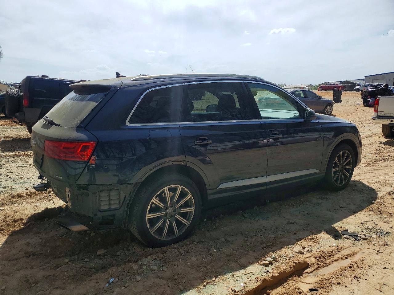2017 AUDI Q7