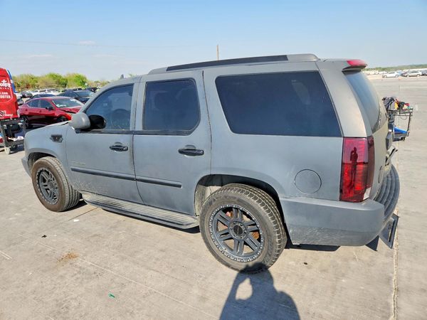 2013 CADILLAC ESCALADE Luxury