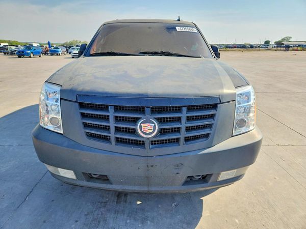 2013 CADILLAC ESCALADE Luxury