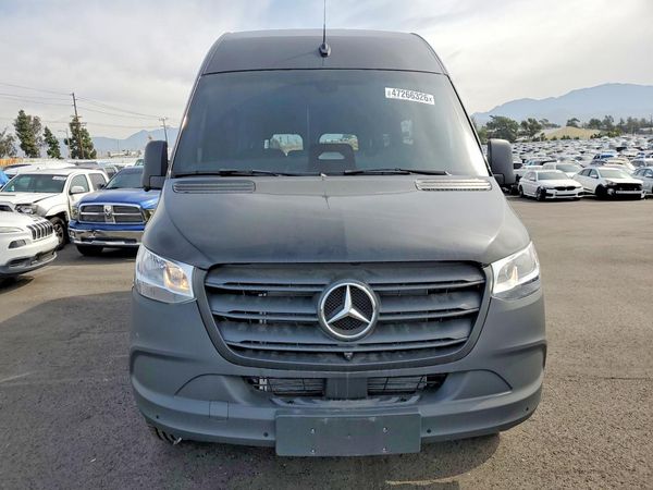 2025 MERCEDES-BENZ SPRINTER