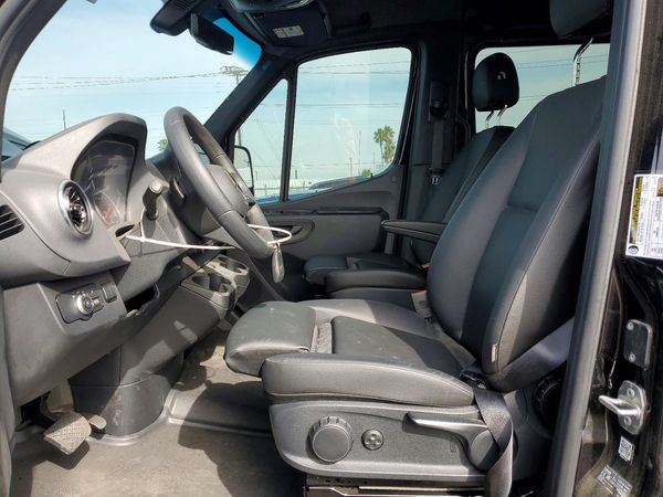 2025 MERCEDES-BENZ SPRINTER
