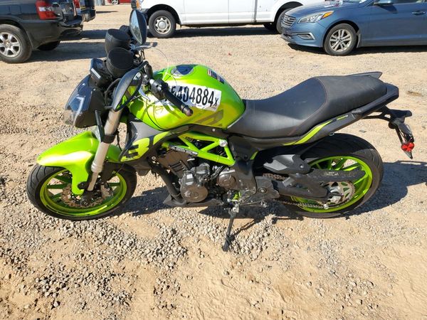 2022 BENELLI 302S