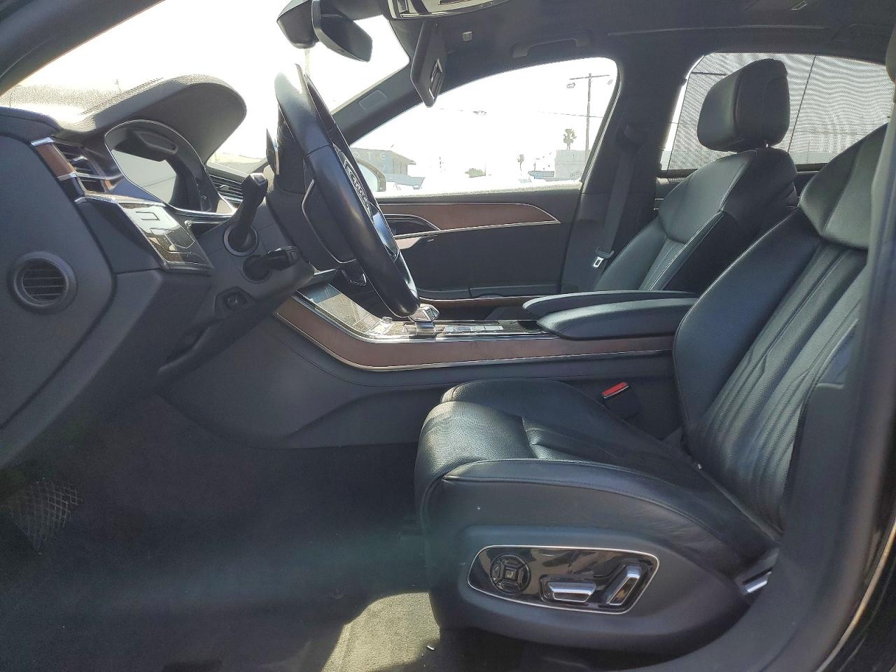 2021 AUDI A8