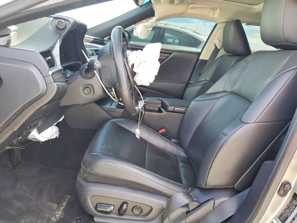 2020 LEXUS ES 300H