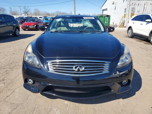 2015 INFINITI Q60 COUPE