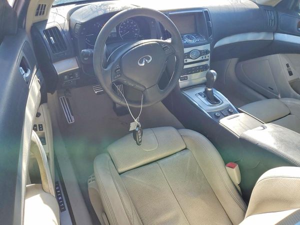 2015 INFINITI Q60 COUPE