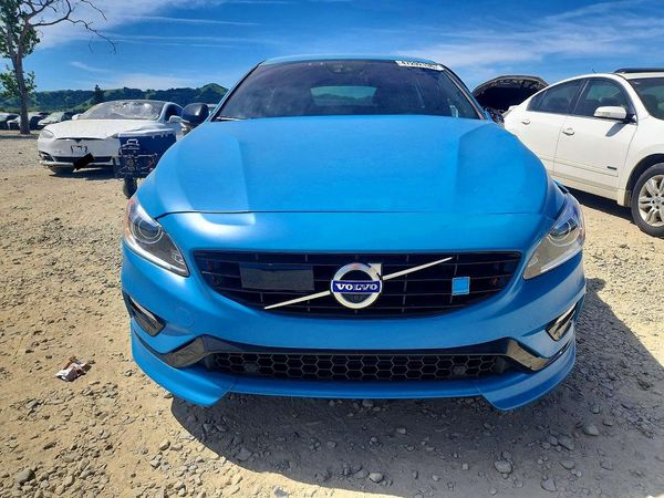 2015 VOLVO V60