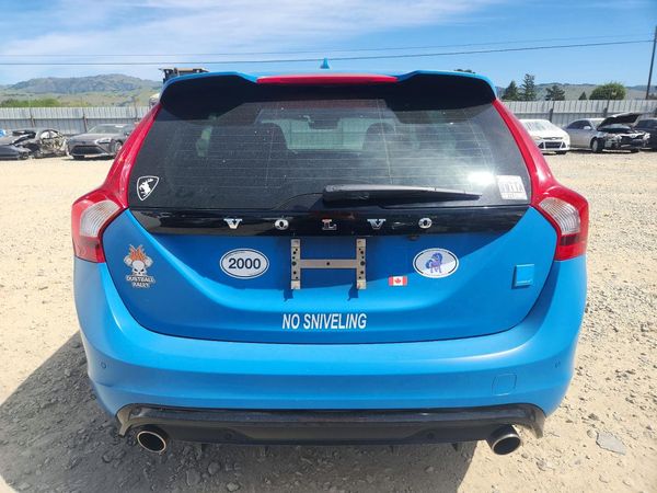 2015 VOLVO V60