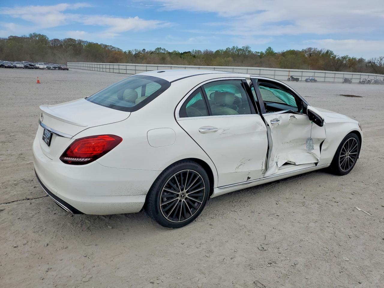 2019 MERCEDES-BENZ C C300