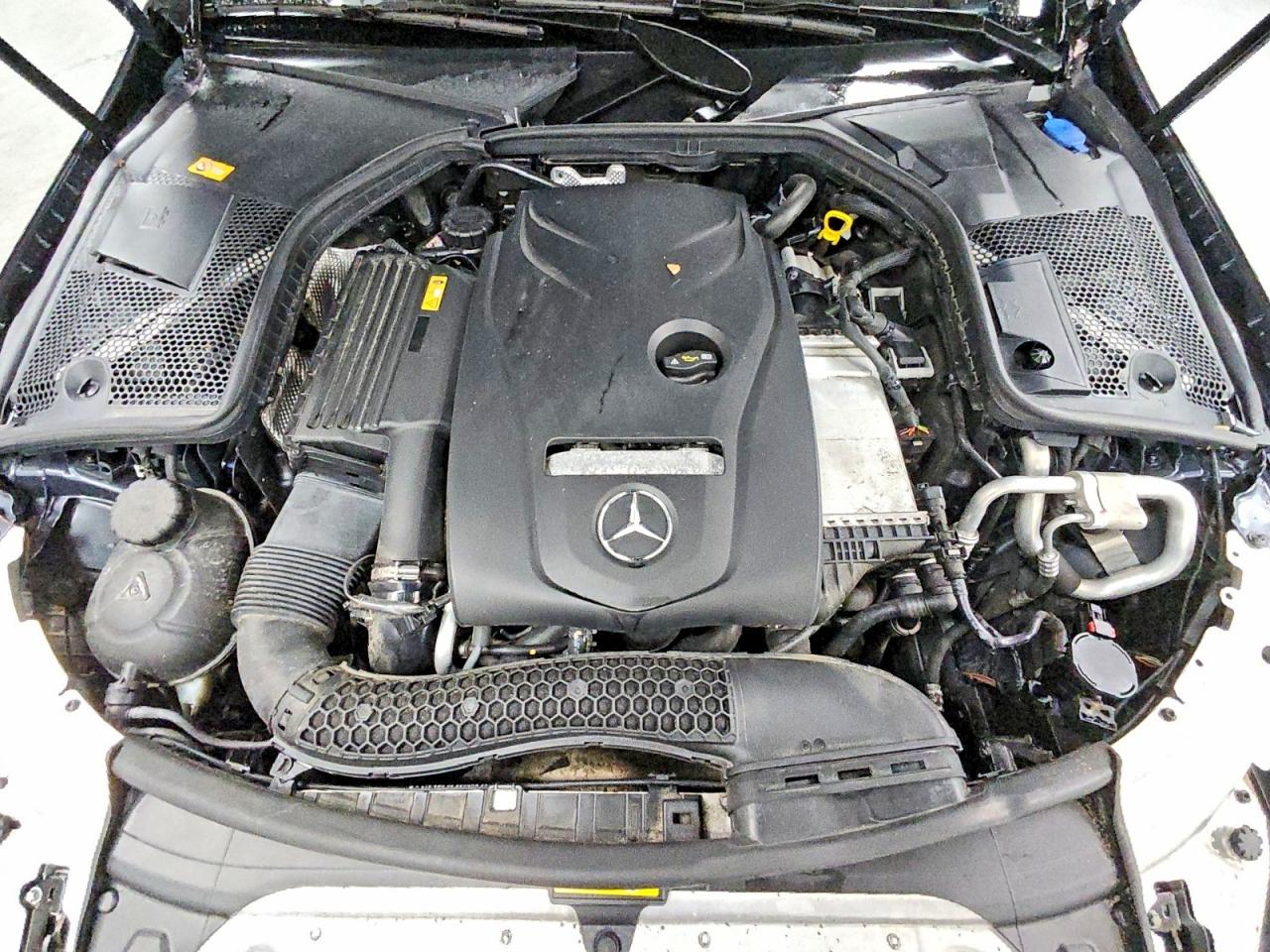 2016 MERCEDES-BENZ C C300-4M