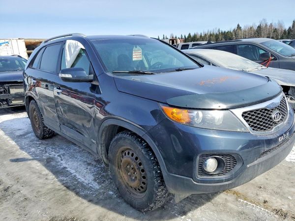 2013 KIA SORENTO Base / LX