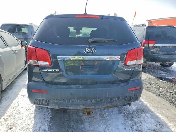 2013 KIA SORENTO Base / LX