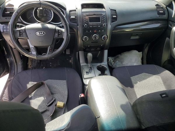 2013 KIA SORENTO Base / LX
