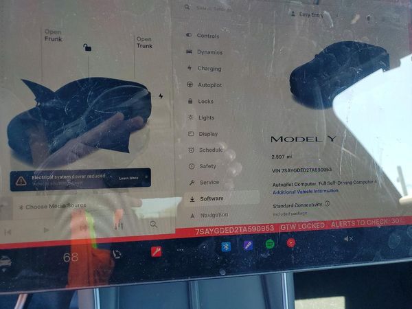 2026 TESLA MODEL Y