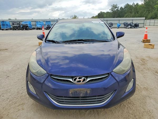 2013 HYUNDAI ELANTRA