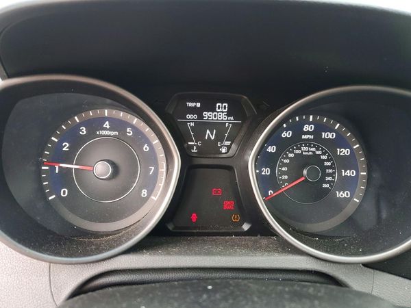 2013 HYUNDAI ELANTRA