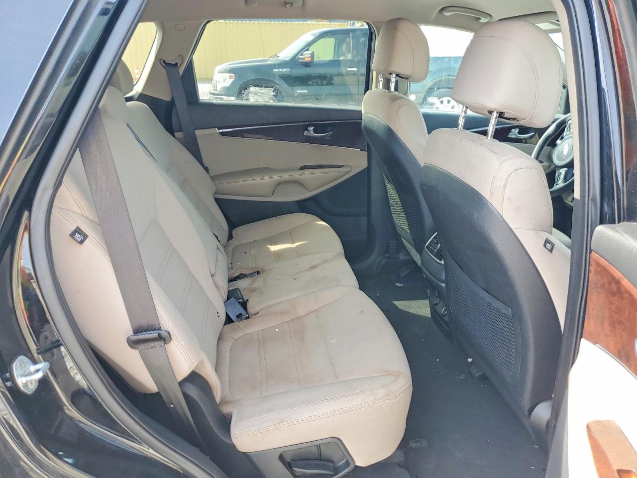 2017 KIA SORENTO L, LX