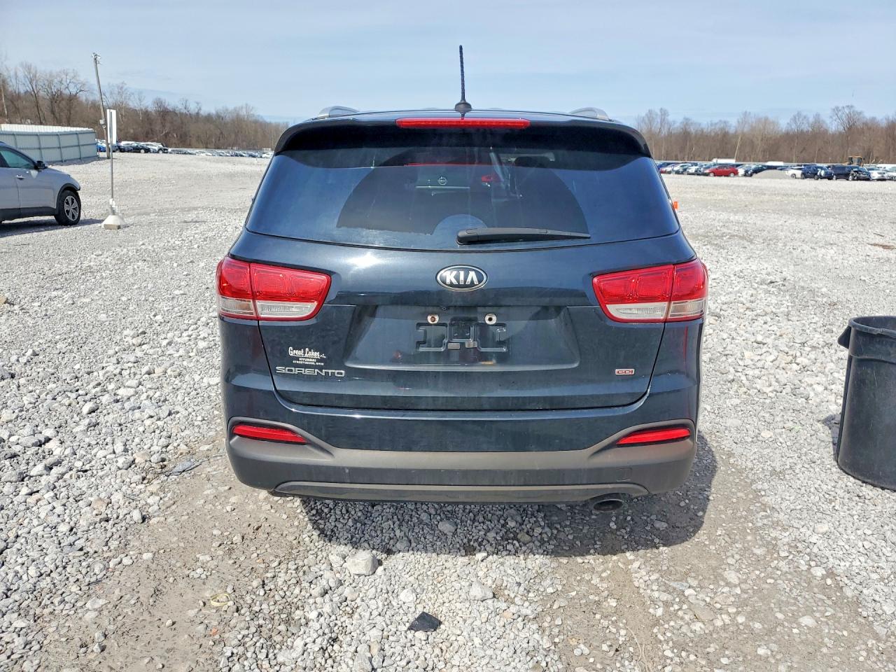 2017 KIA SORENTO L, LX