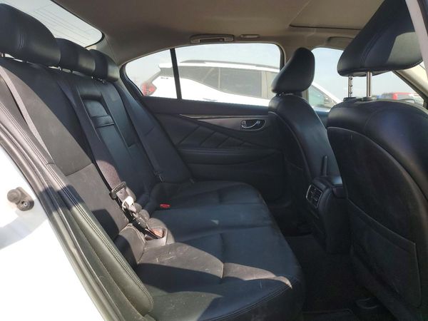 2017 INFINITI Q50