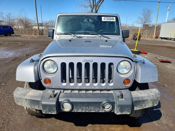 2013 JEEP WRANGLER Sahara