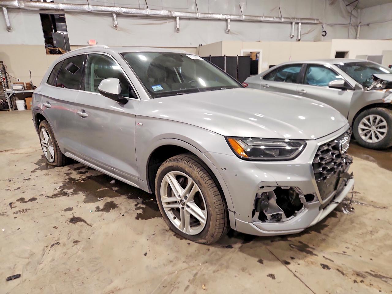 2021 AUDI Q5 E