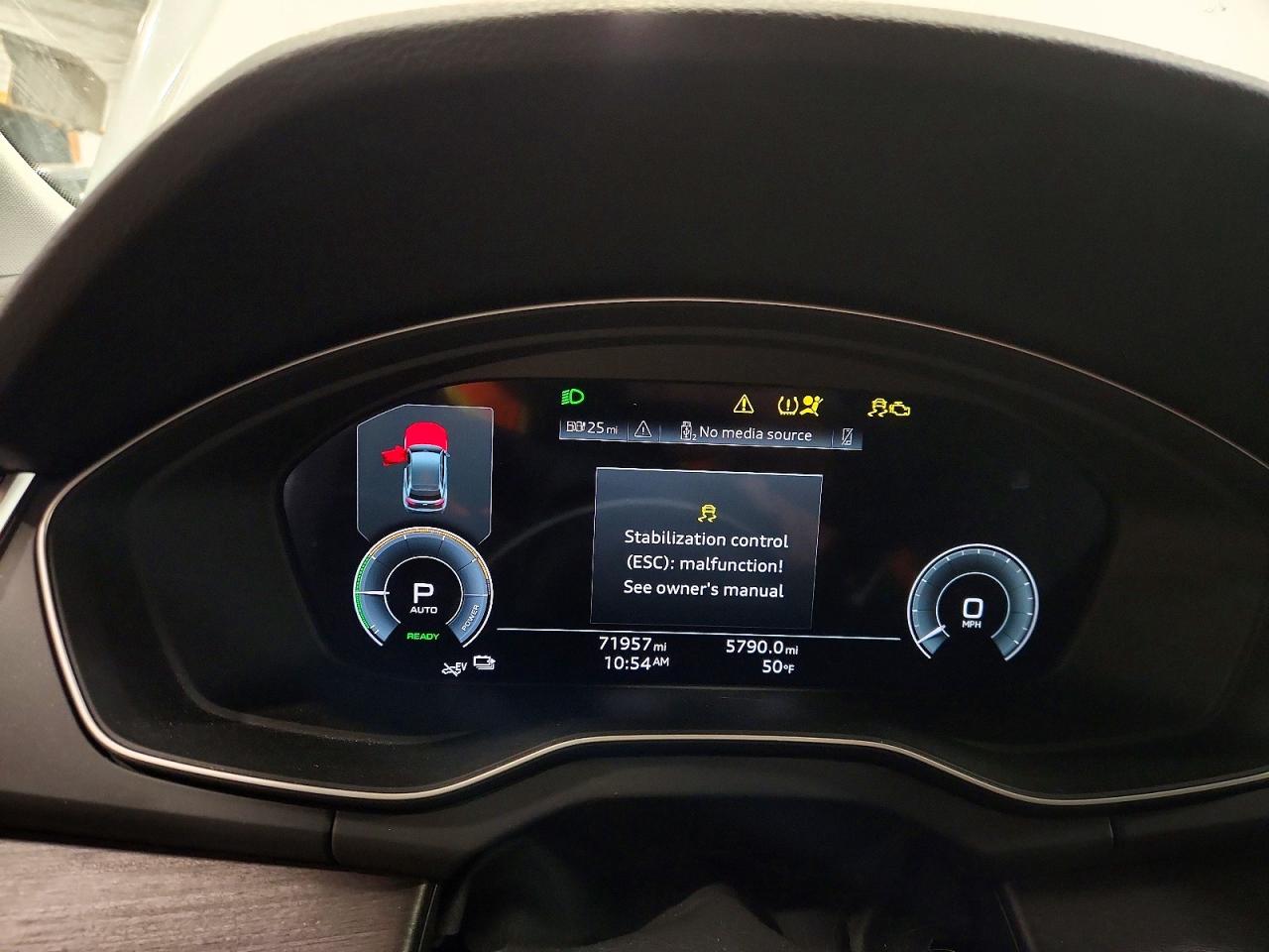 2021 AUDI Q5 E