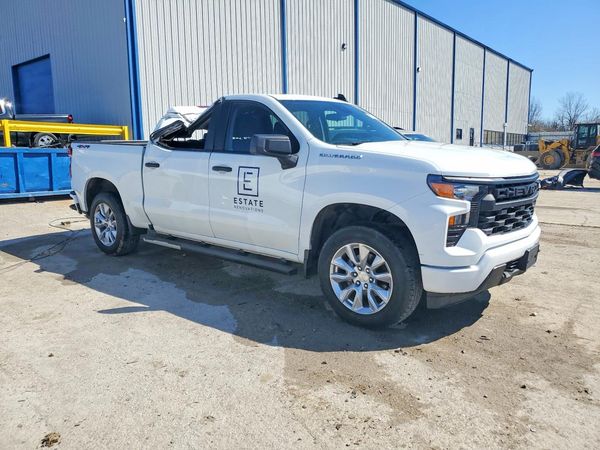 2024 CHEVROLET SILVERADO Custom