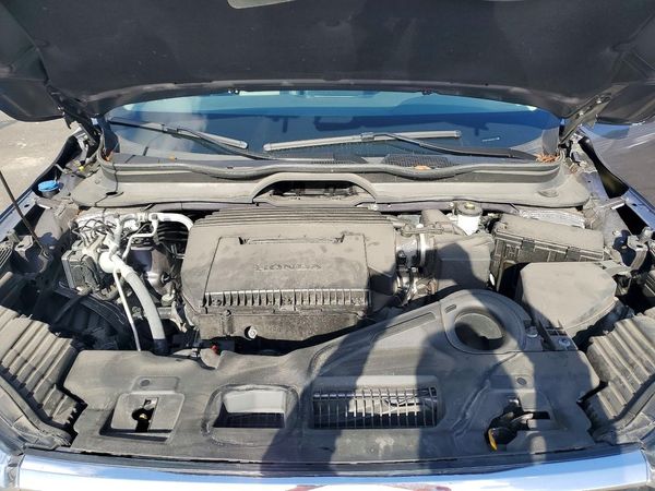 2023 HONDA PILOT EX-L — Engine bay