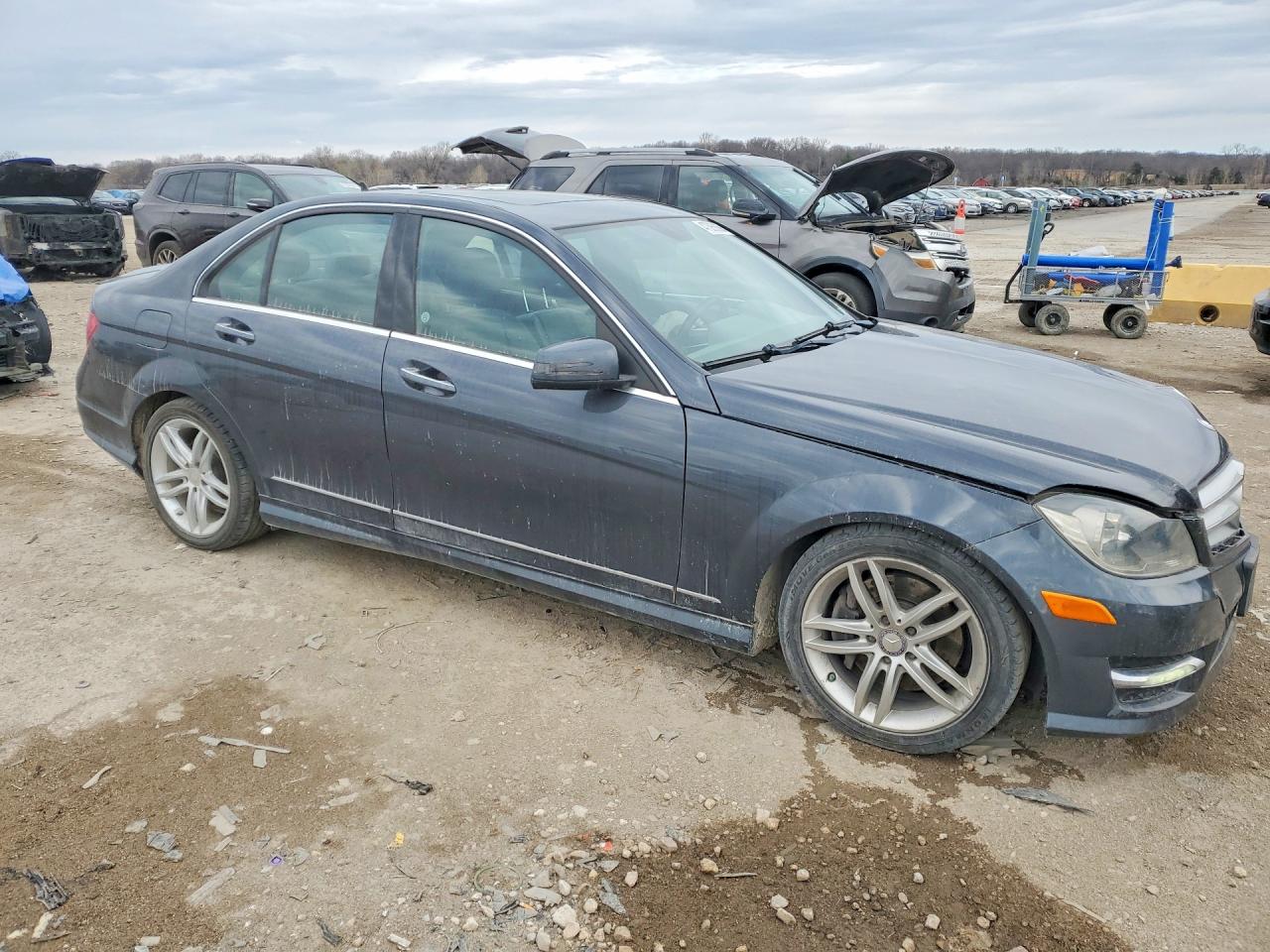 2013 MERCEDES-BENZ C C300