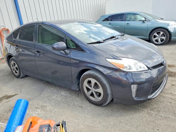 2014 TOYOTA PRIUS