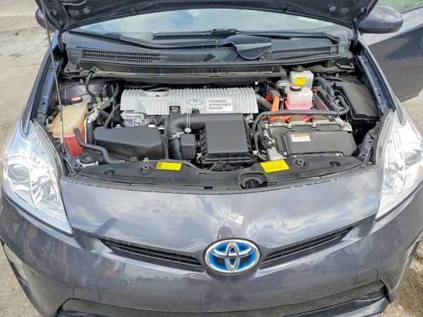 2014 TOYOTA PRIUS