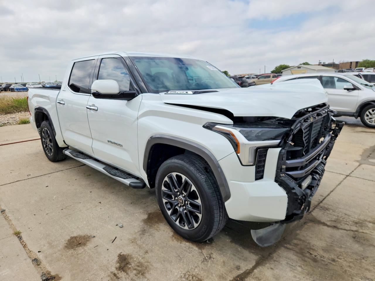 2023 TOYOTA TUNDRA Limited