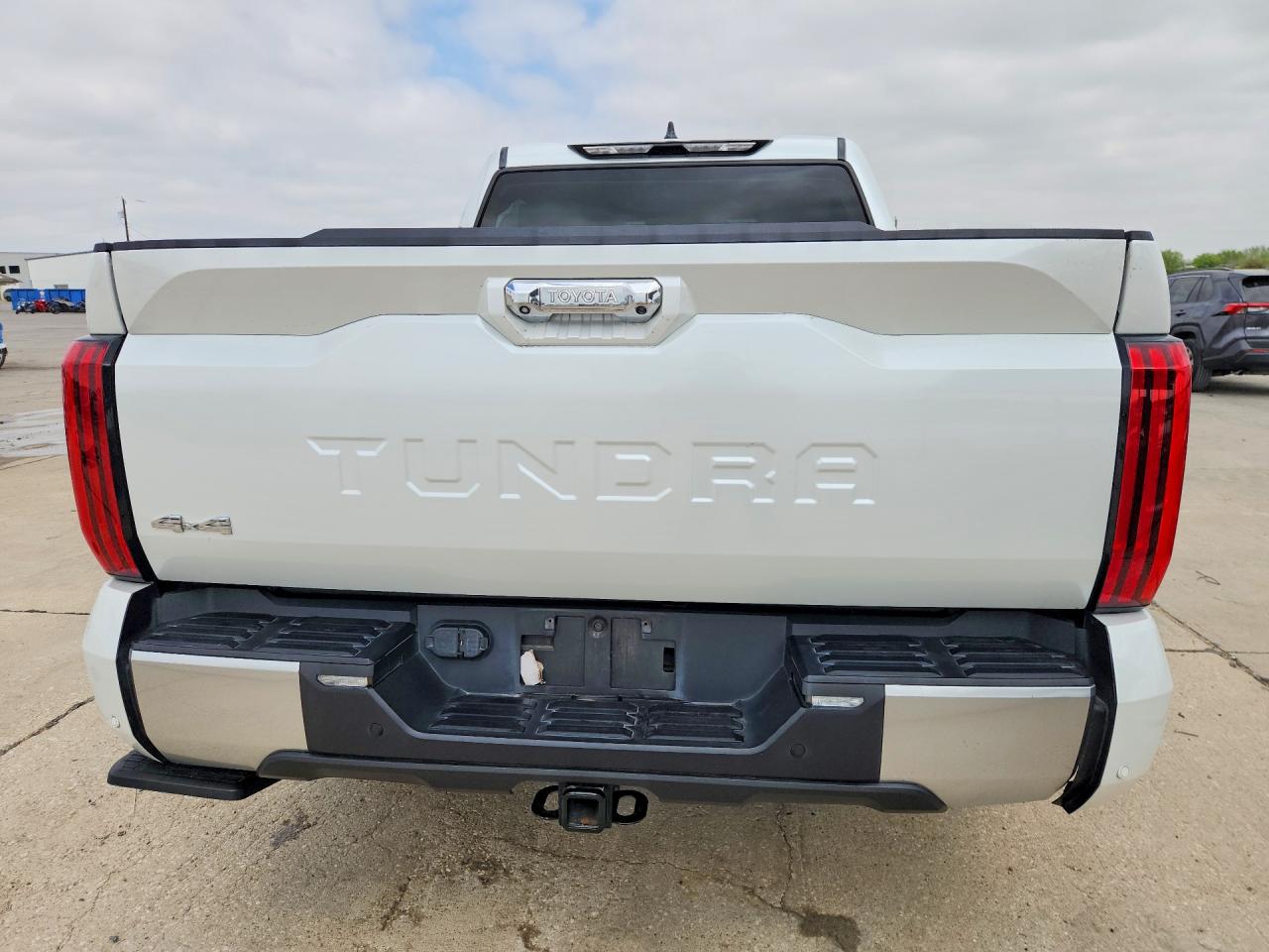 2023 TOYOTA TUNDRA Limited
