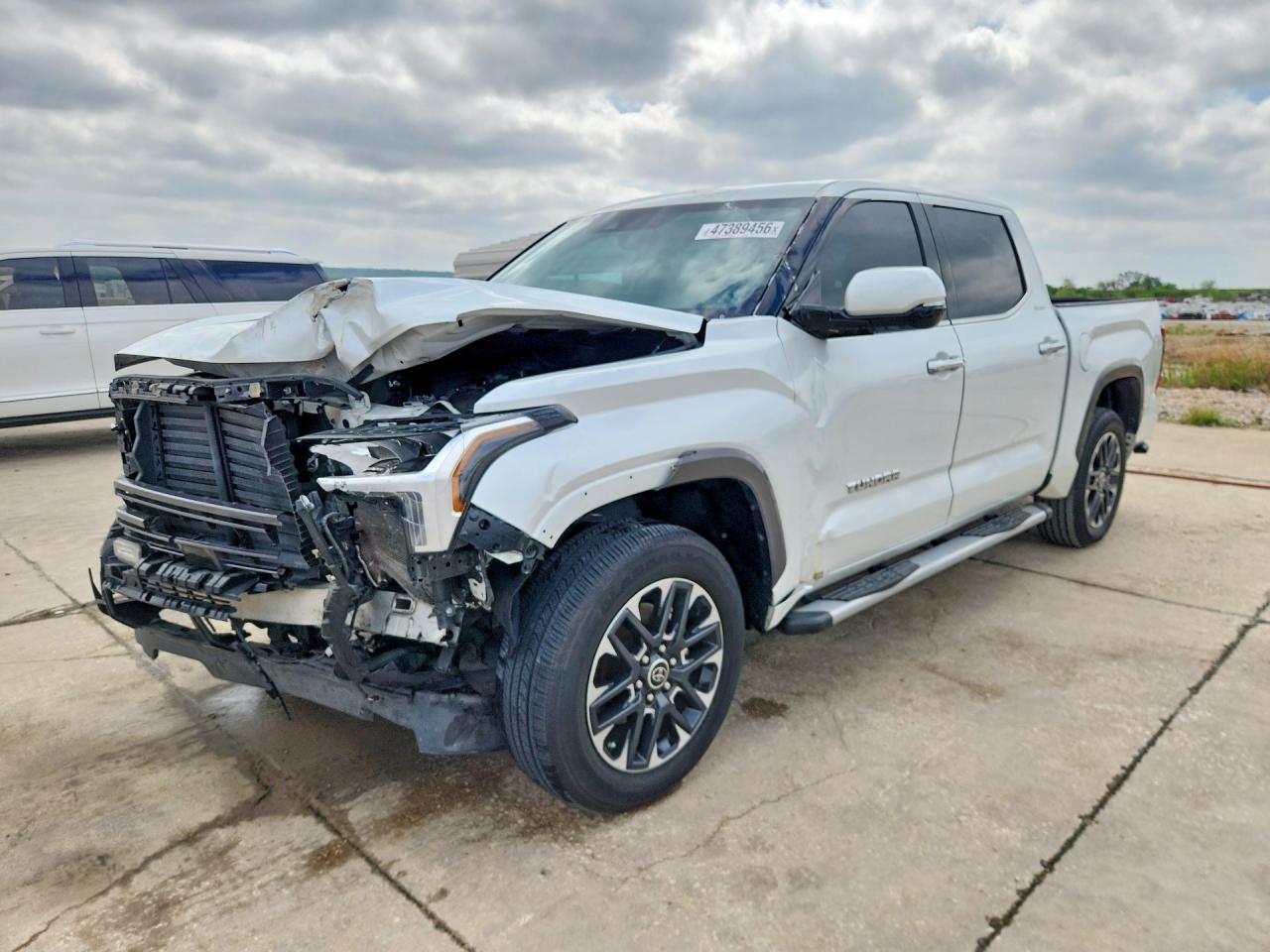 2023 TOYOTA TUNDRA Limited