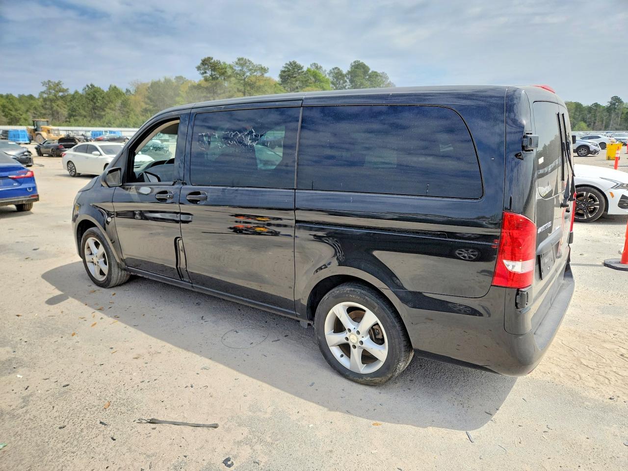 2018 MERCEDES-BENZ METRIS