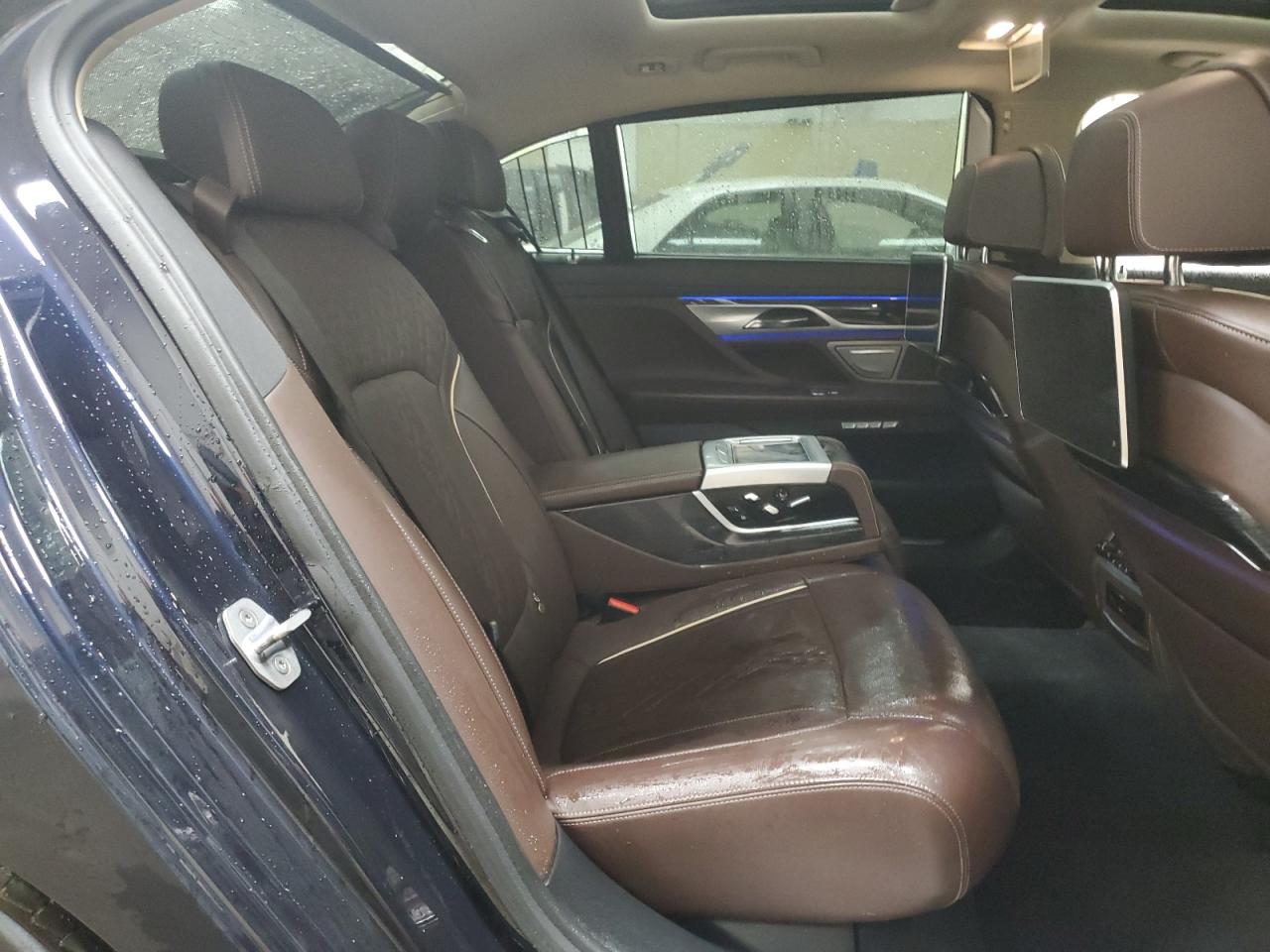 2018 BMW 750 xDrive