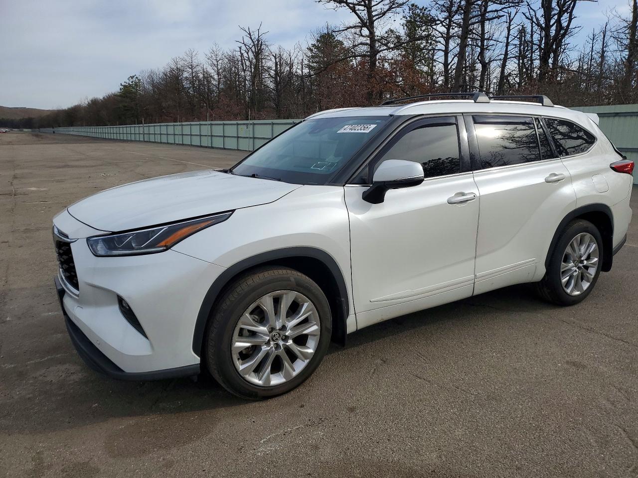 2022 TOYOTA HIGHLANDER