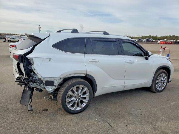 2022 TOYOTA HIGHLANDER