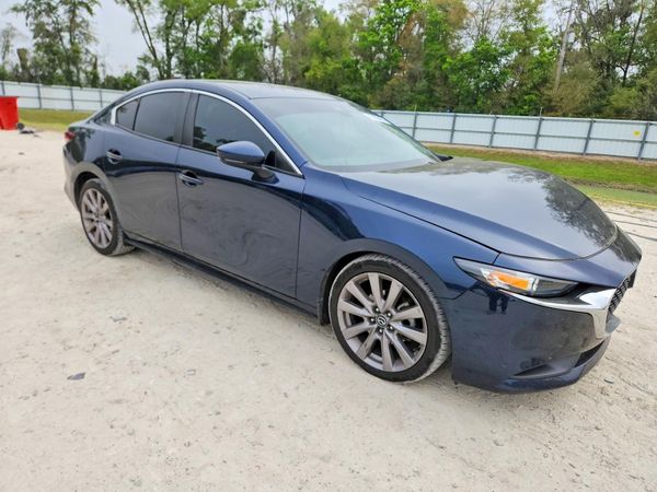 2022 MAZDA 3 Select Package