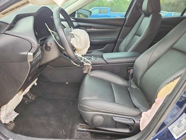 2022 MAZDA 3 Select Package