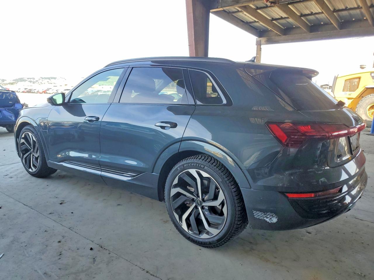 2024 AUDI Q8 E-TRON quattro Premium Plus