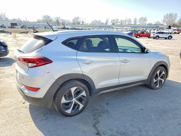 2016 HYUNDAI TUCSON