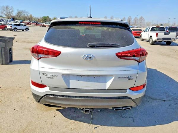 2016 HYUNDAI TUCSON