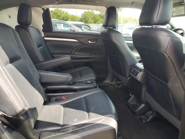 2019 TOYOTA HIGHLANDER SE/XLE