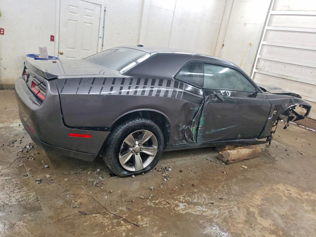 2016 DODGE CHALLENGER SXT